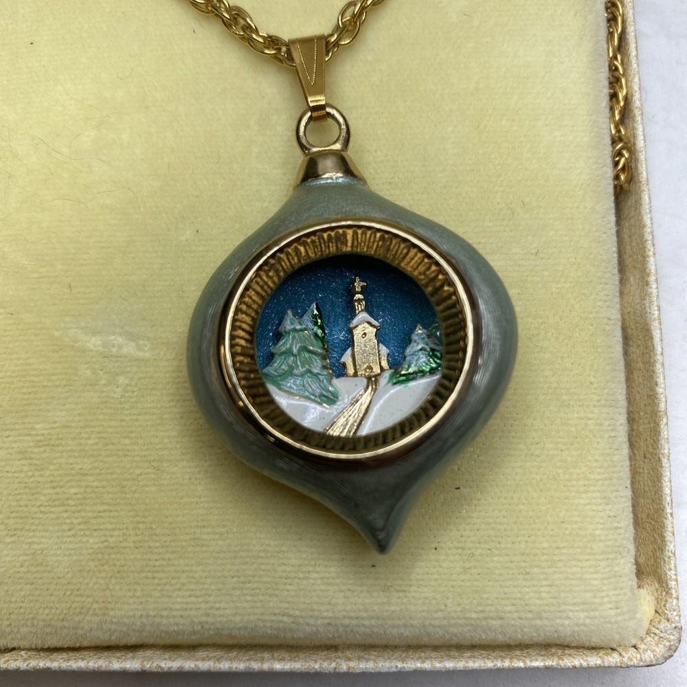 Treasure Masters Pendant Limited Edition 1979 Silent Night BJ Diorama RARE‎